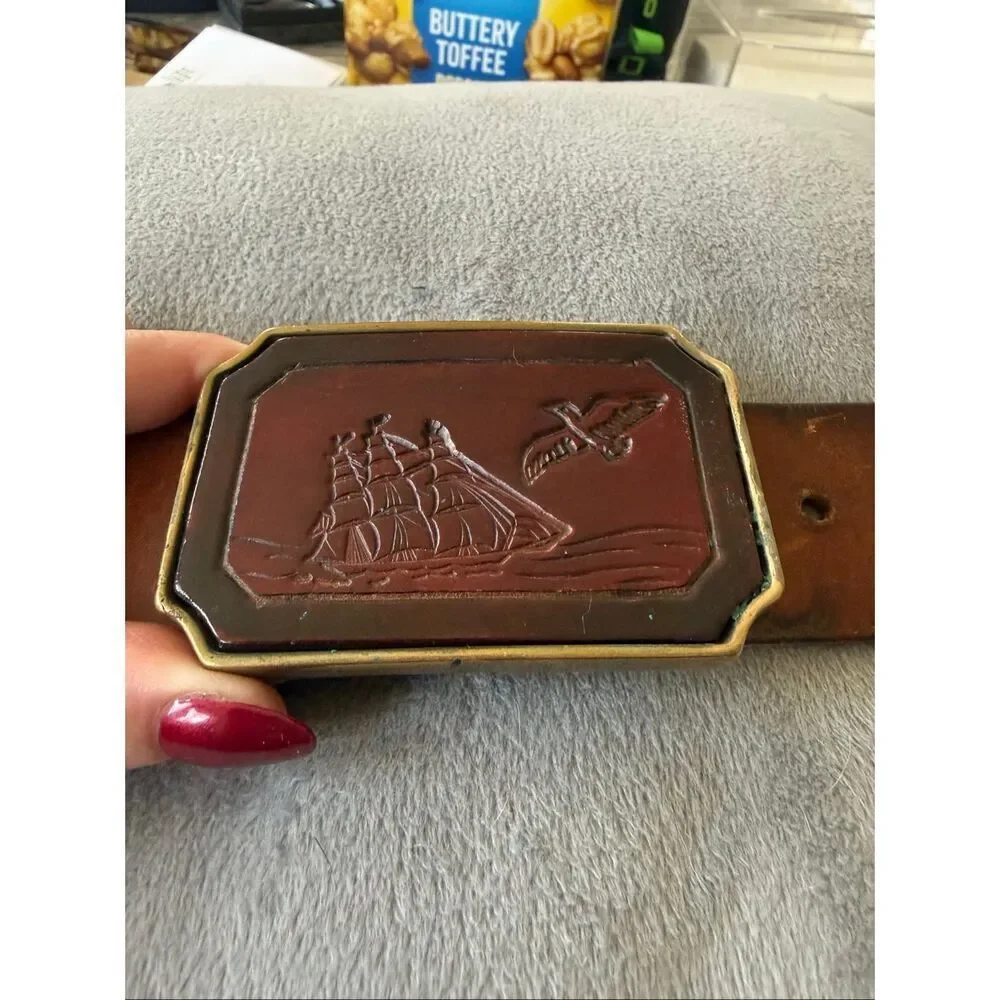 BTS Vintage Brass & Leather Nautical Themed Belt Buckle & Belt sz 30-34”